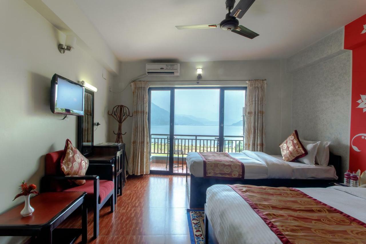 Hotel Peace Plaza Pokhara Exterior photo