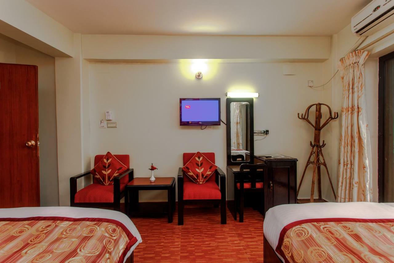 Hotel Peace Plaza Pokhara Exterior photo