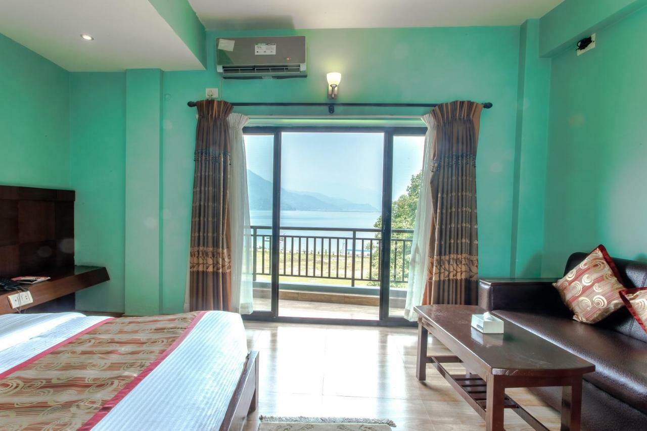 Hotel Peace Plaza Pokhara Exterior photo