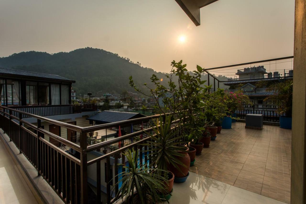 Hotel Peace Plaza Pokhara Exterior photo