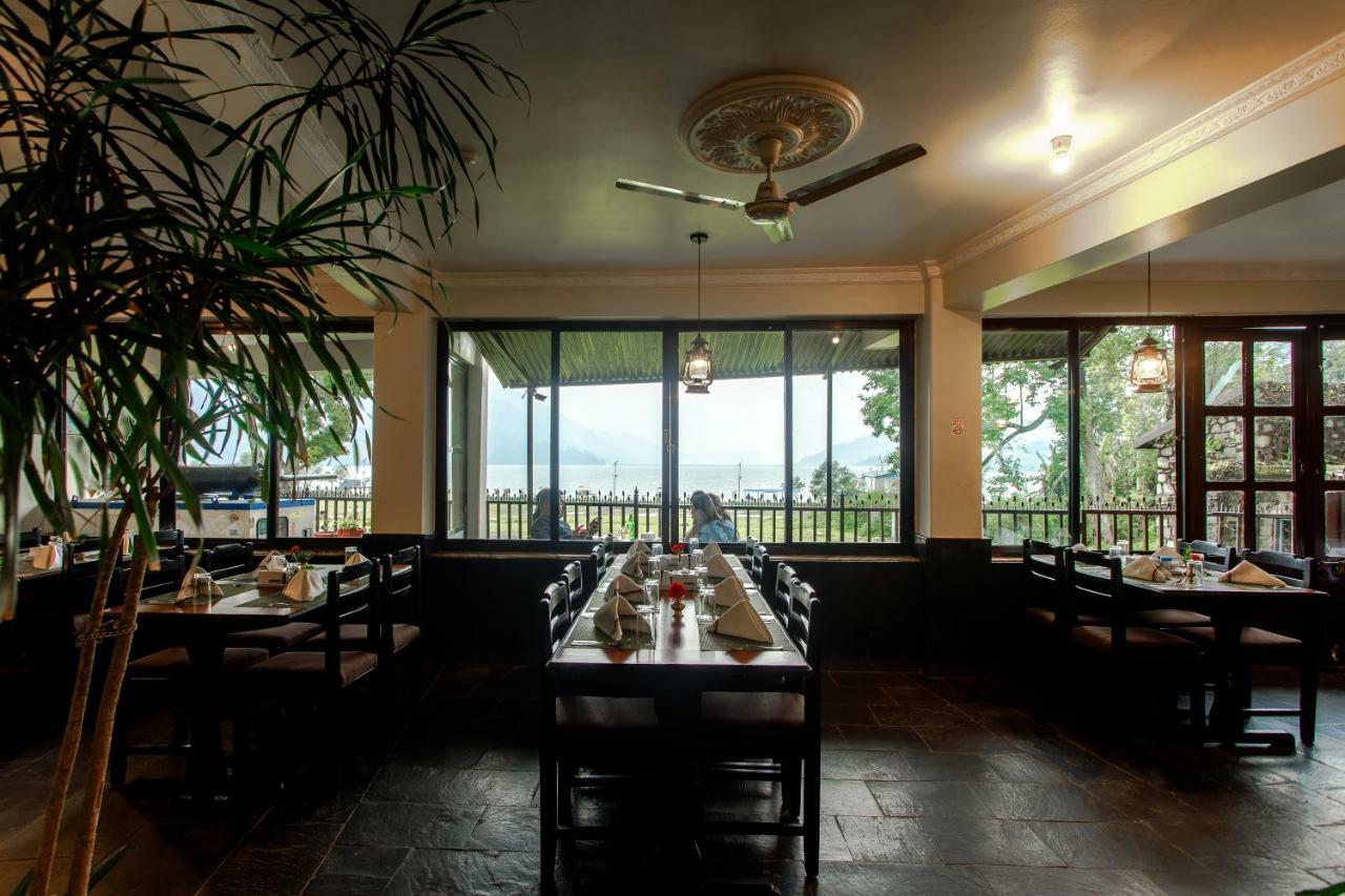 Hotel Peace Plaza Pokhara Exterior photo