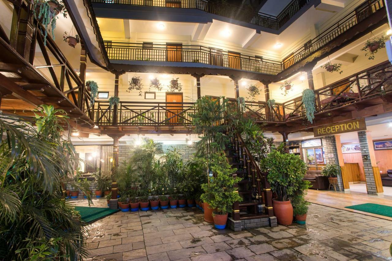 Hotel Peace Plaza Pokhara Exterior photo
