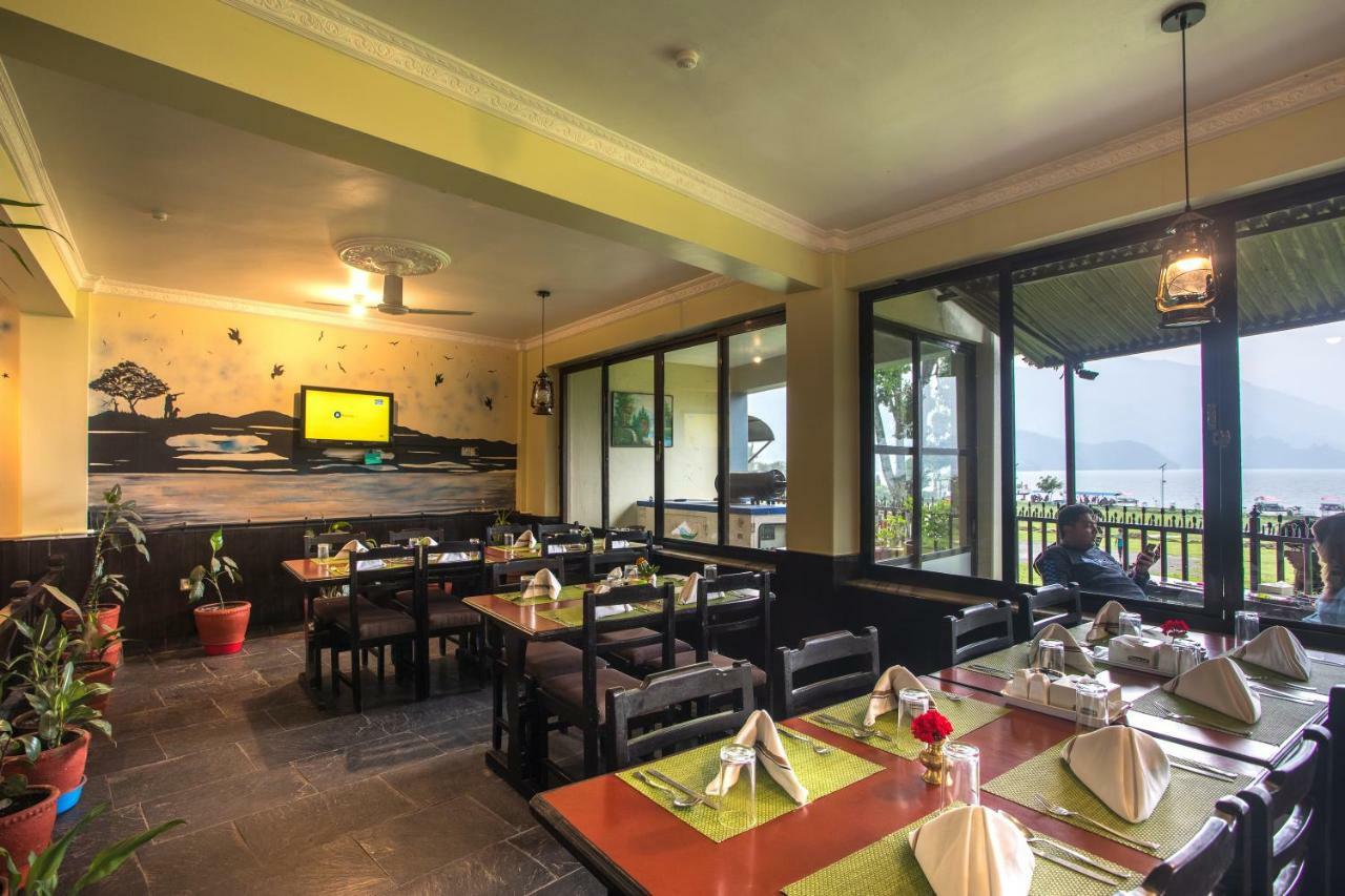 Hotel Peace Plaza Pokhara Exterior photo