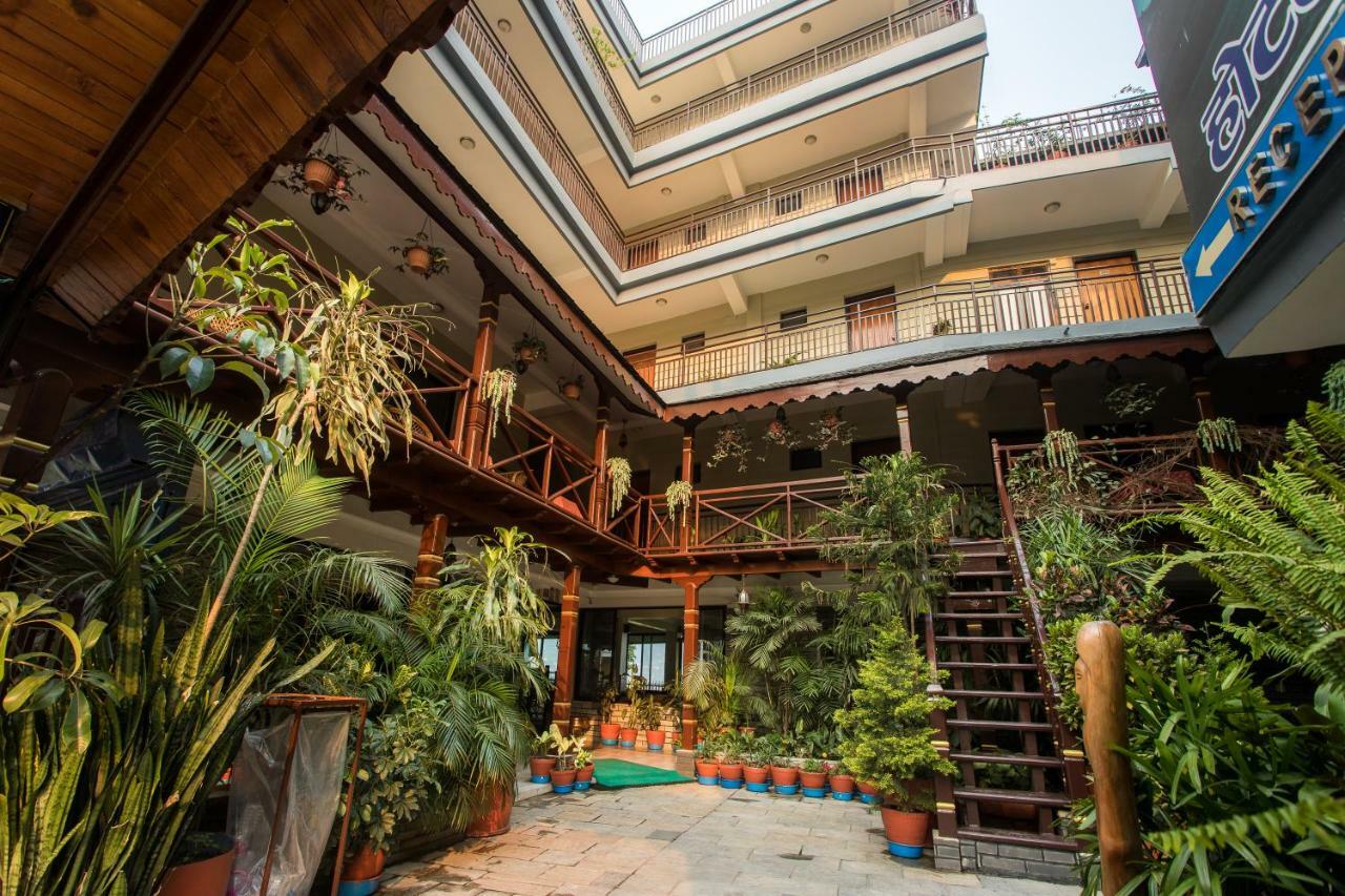 Hotel Peace Plaza Pokhara Exterior photo