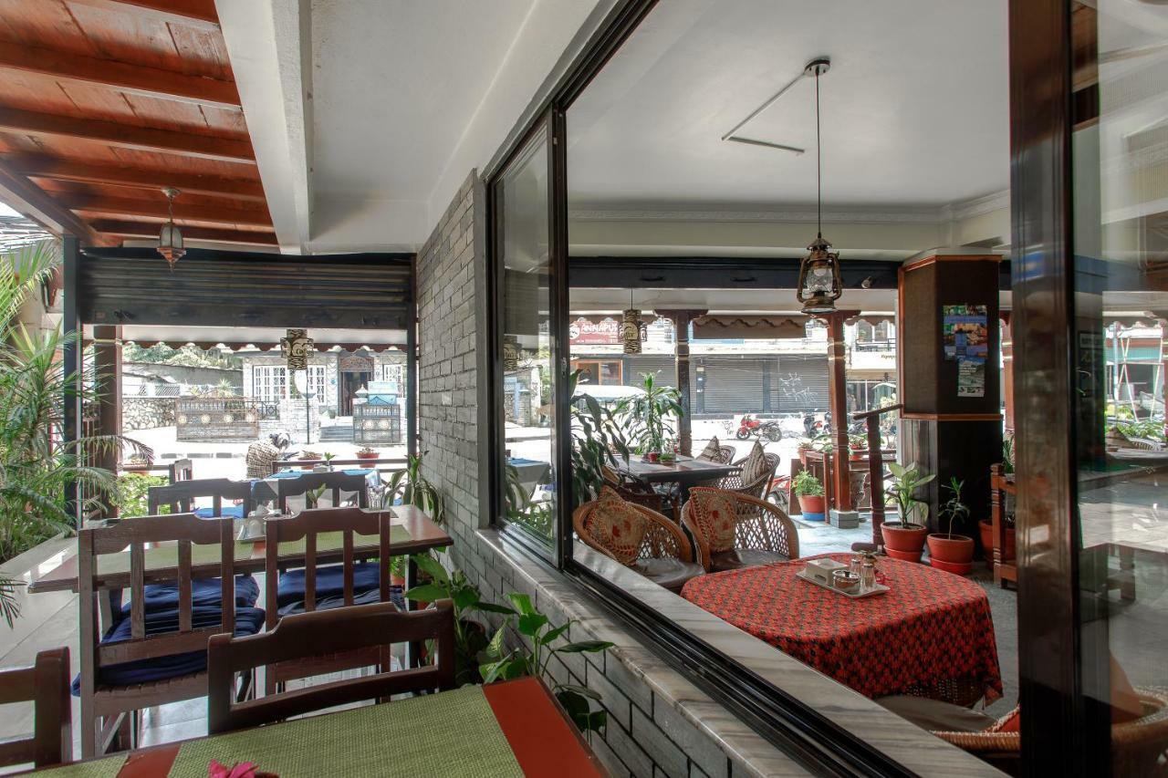 Hotel Peace Plaza Pokhara Exterior photo