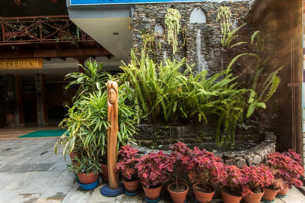 Hotel Peace Plaza Pokhara Exterior photo