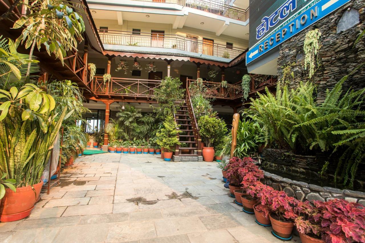 Hotel Peace Plaza Pokhara Exterior photo